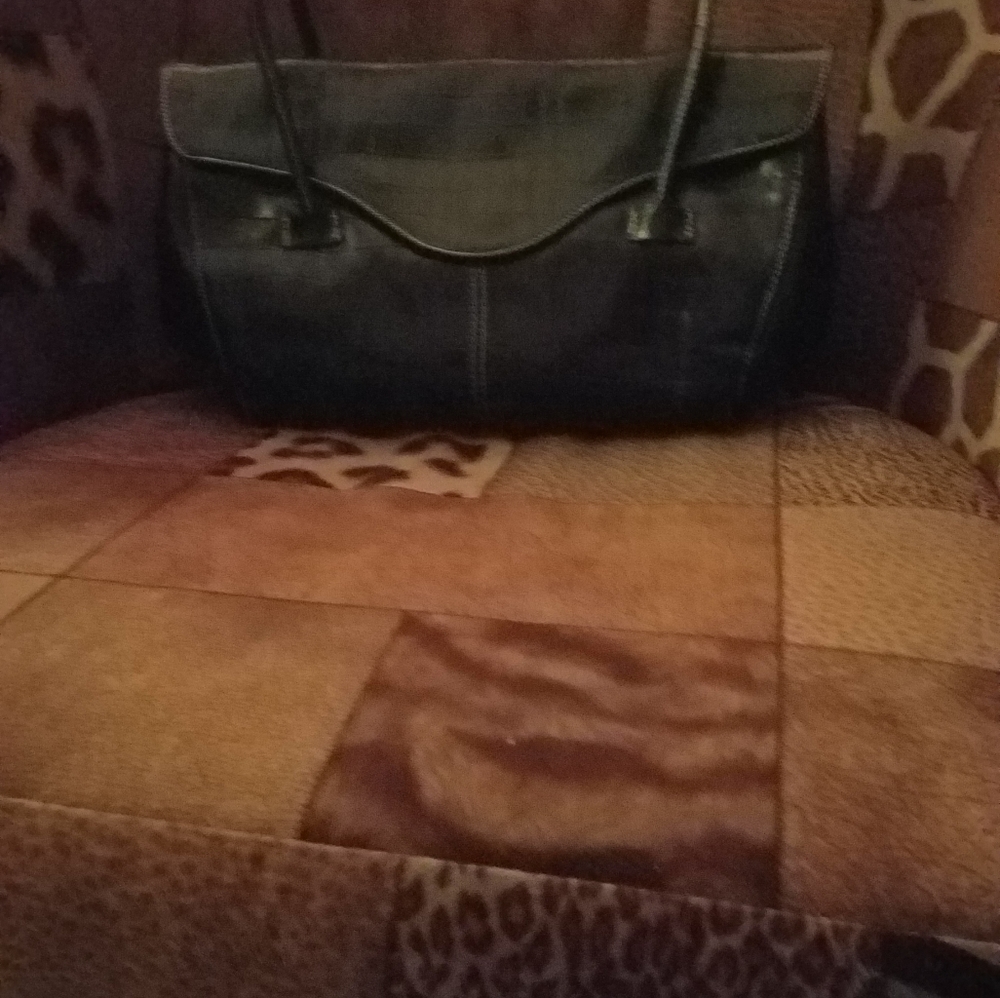 Handbag - Picture 2 of 3